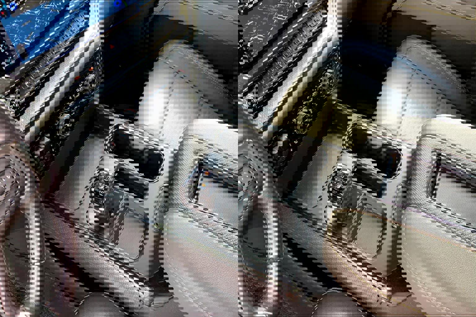 Used 2022 Chevrolet Silverado 1500 ZR2 w/ Technology Package AWD/4WD image 17