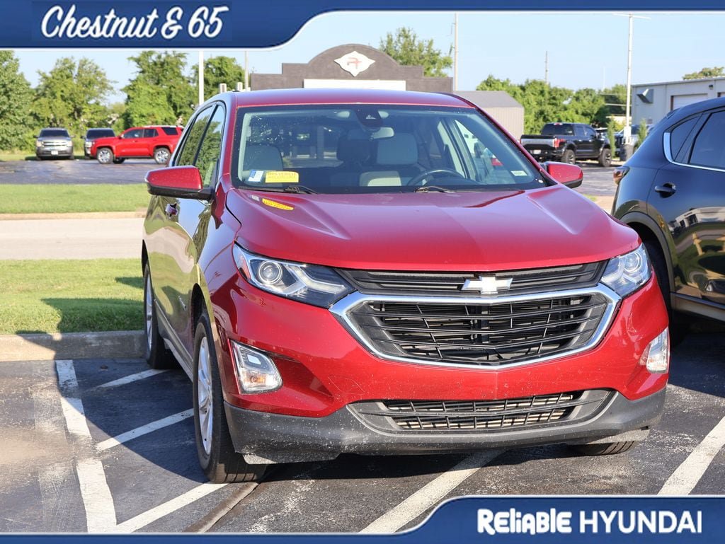 Used 2019 Chevrolet Equinox LT w/ Driver Convenience Package FWD image 3
