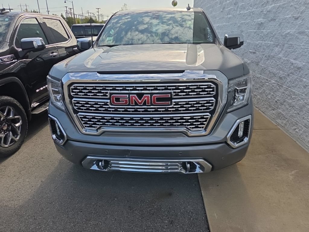 Used 2022 GMC Sierra 1500 Denali w/ Denali Premium Package AWD/4WD image 2