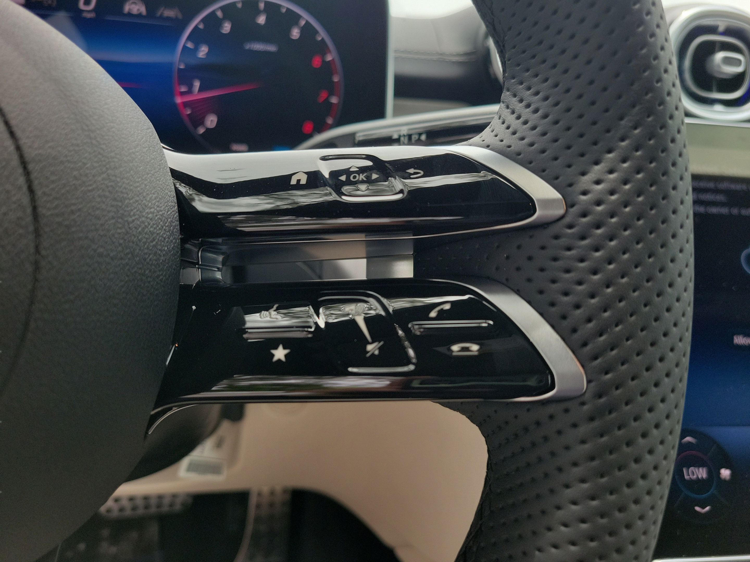 New 2026 Mercedes-Benz CLE 450 4MATIC Coupe image 17