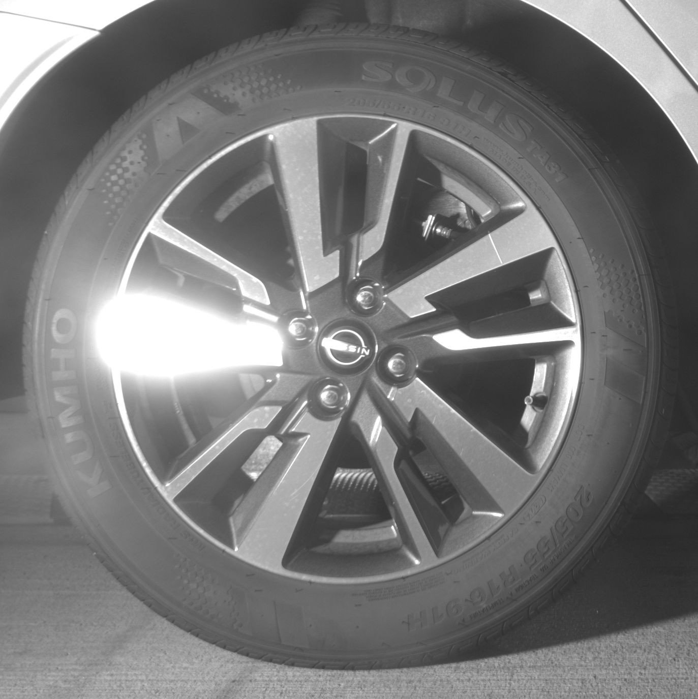 Used 2025 Nissan Versa SV FWD image 15