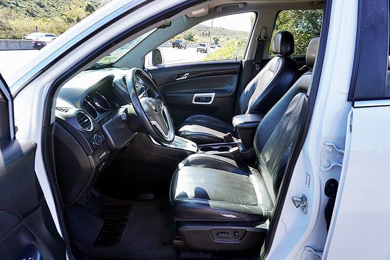 Used 2013 Chevrolet Captiva Sport LTZ FWD image 15