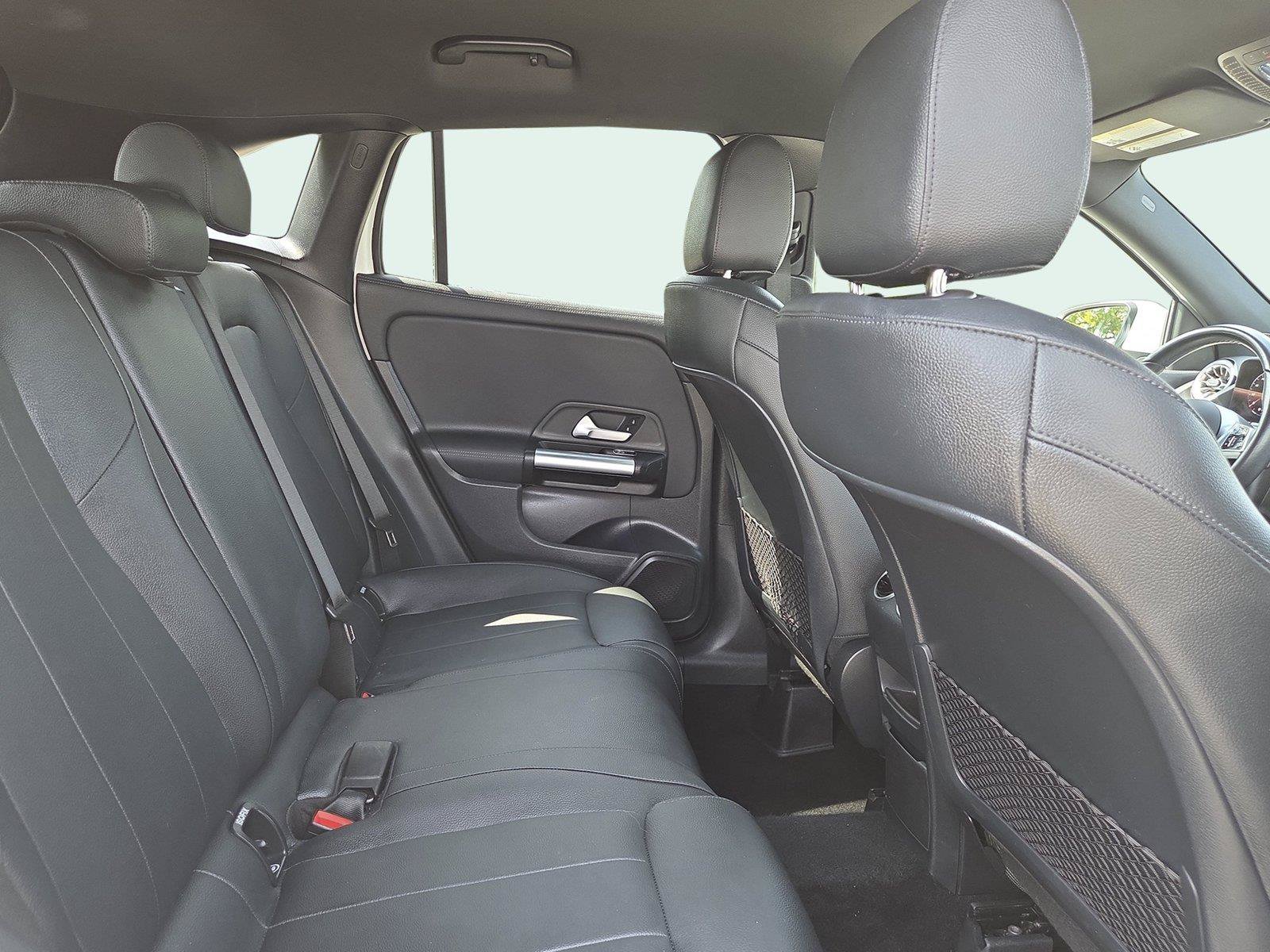 Used 2025 Mercedes-Benz GLA 250 4MATIC image 36