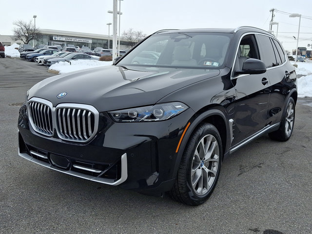 Certified 2025 BMW X5 xDrive50e w/ Climate Comfort Package image 3