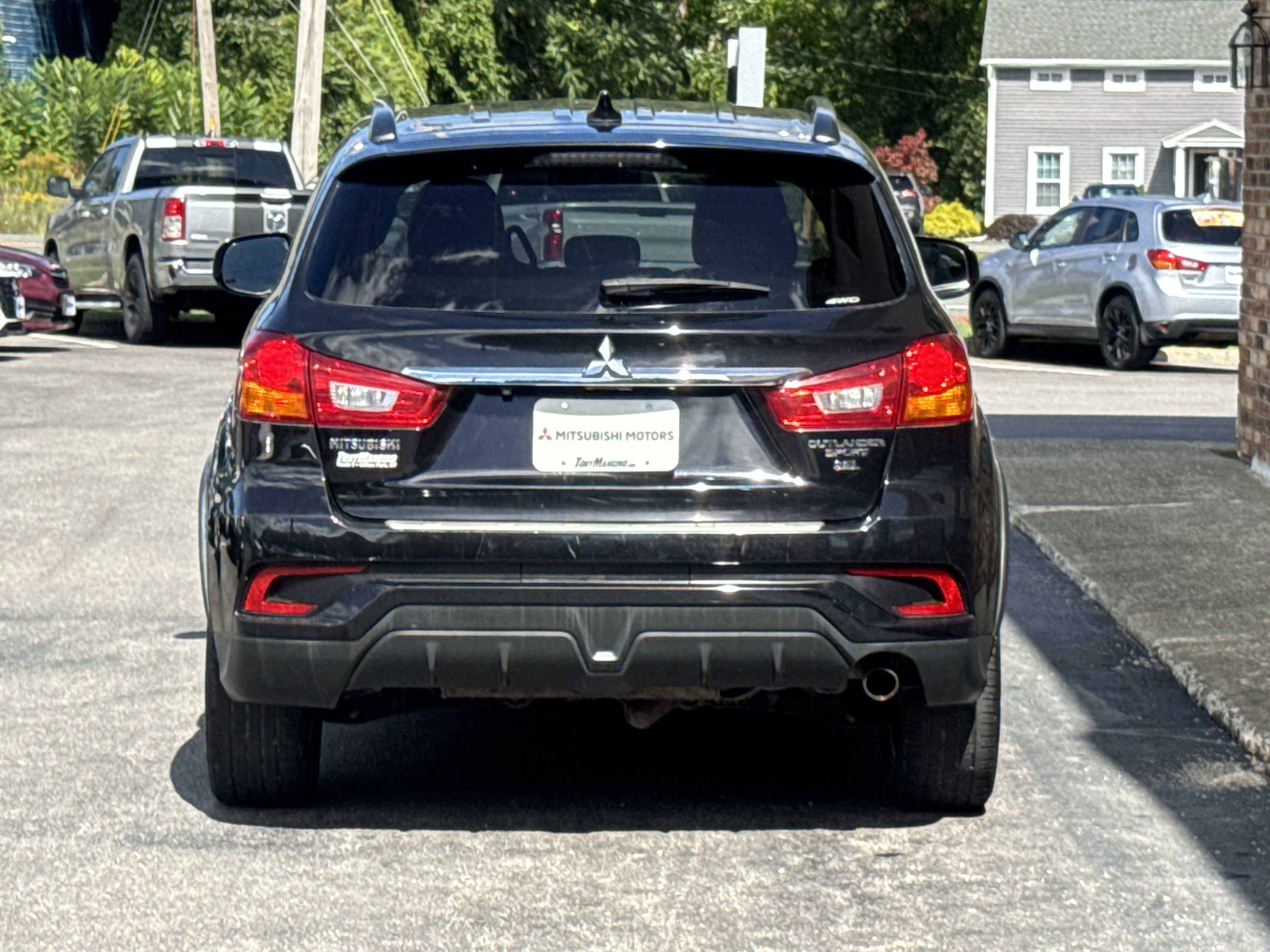 Used 2018 Mitsubishi Outlander Sport SEL AWD/4WD image 4