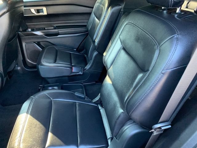 Used 2020 Ford Explorer XLT w/ Equipment Group 202A AWD/4WD image 20
