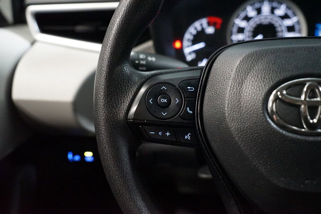 Used 2022 Toyota Corolla LE image 14