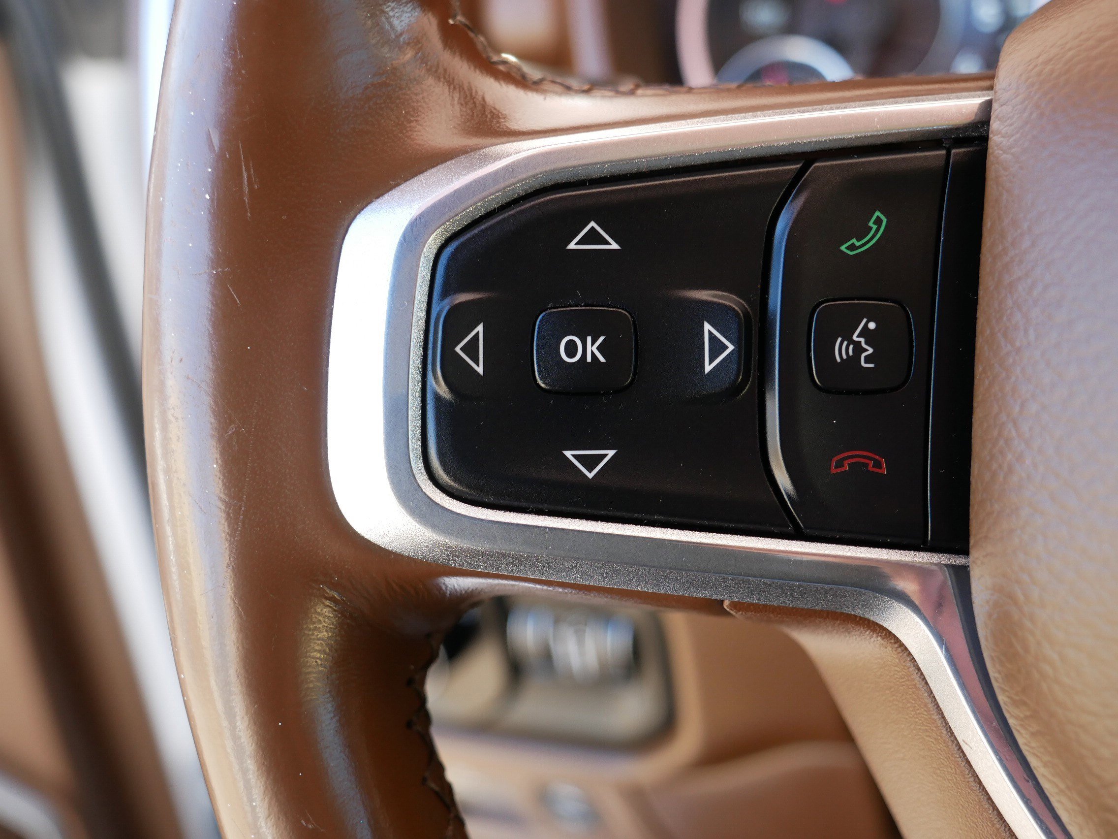 Used 2019 RAM 1500 Laramie image 28