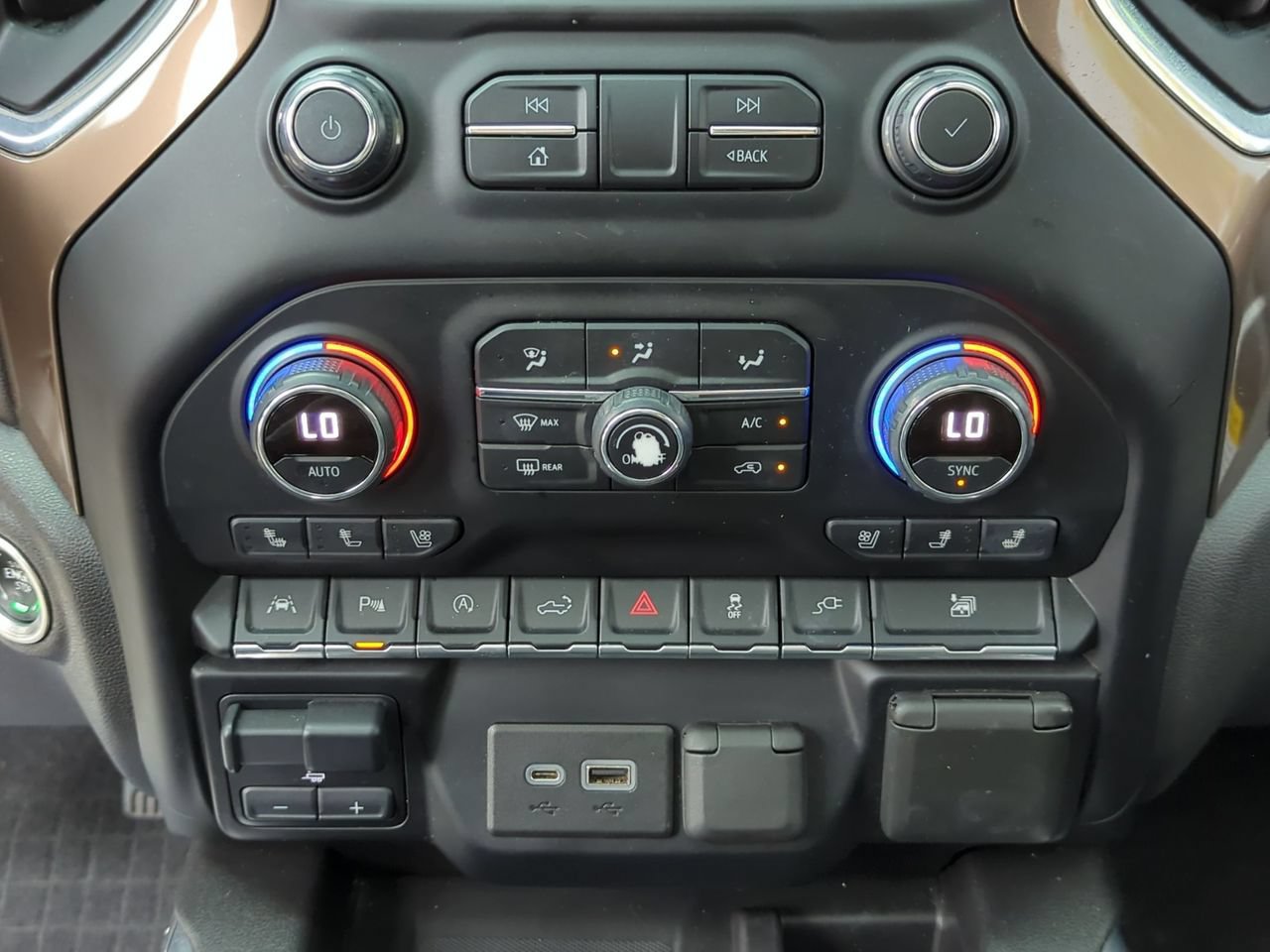 Certified 2020 Chevrolet Silverado 1500 High Country AWD/4WD image 18