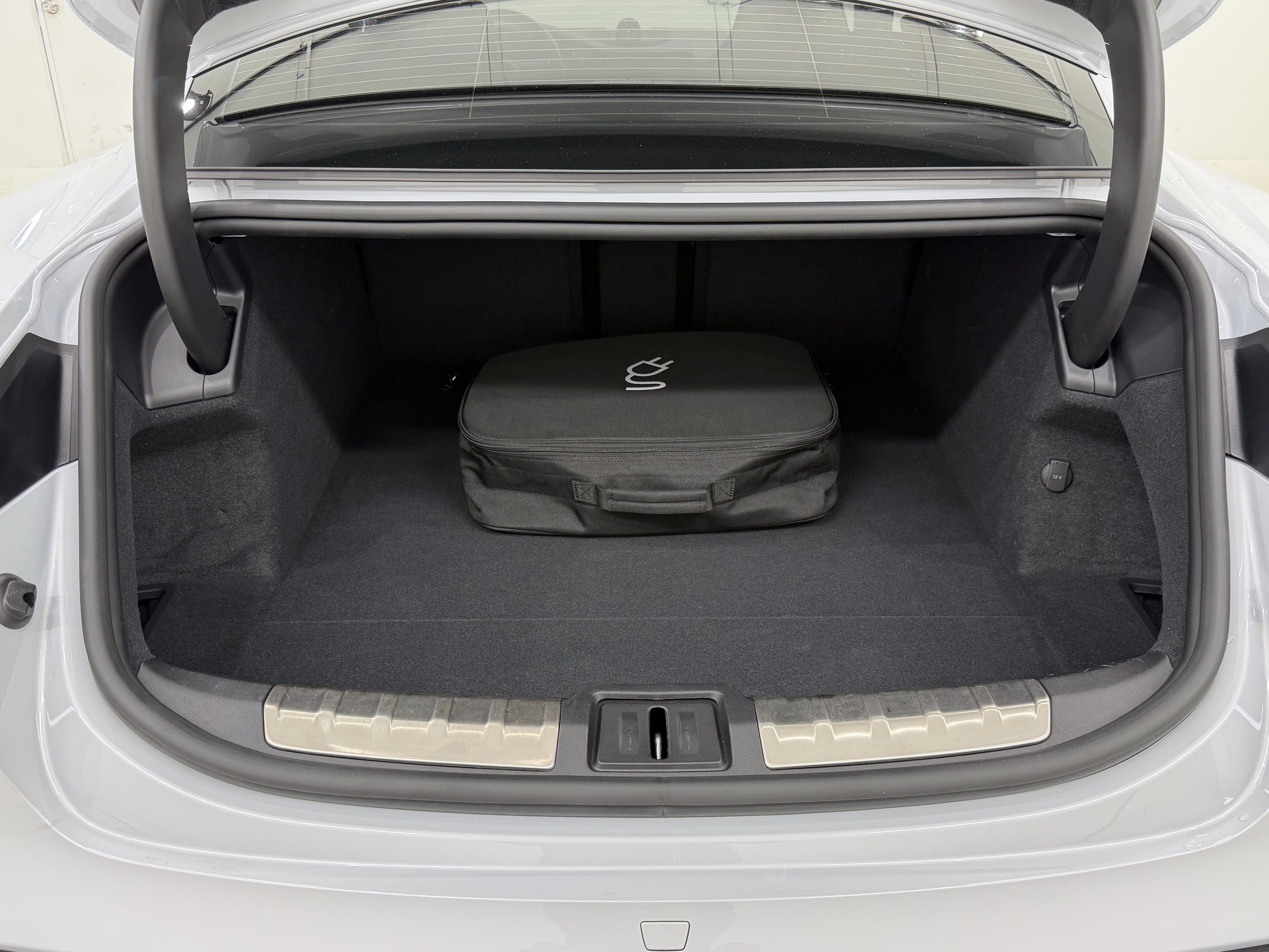 Certified 2025 Porsche Taycan RWD image 65