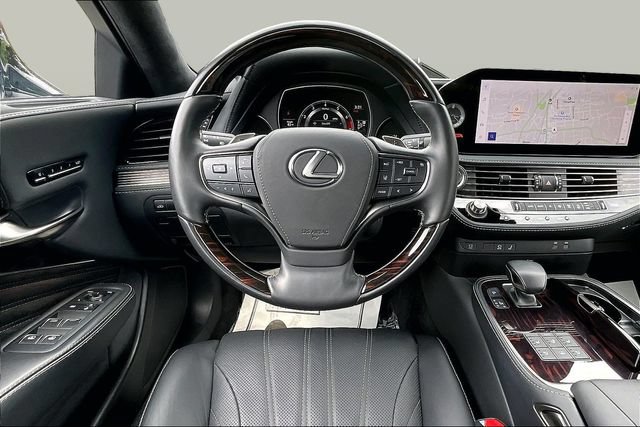 Used 2023 Lexus LS 500 AWD w/ Luxury Package image 11