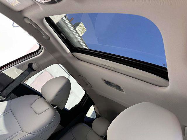 Used 2025 Hyundai Tucson SEL AWD/4WD image 14