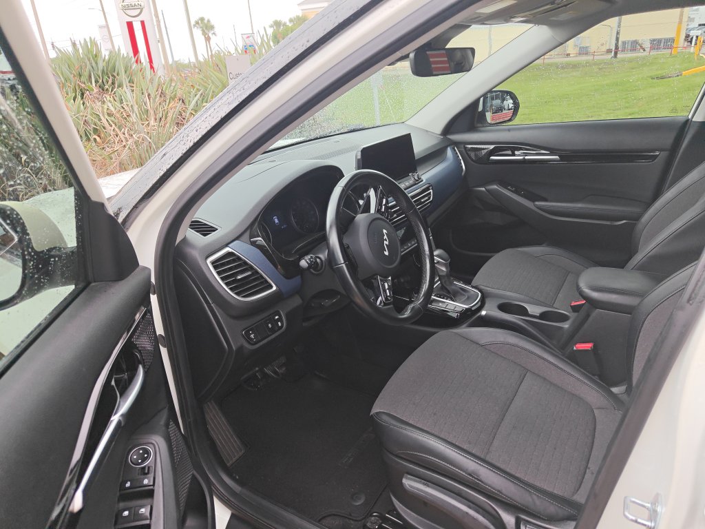 Used 2022 Kia Seltos S image 4