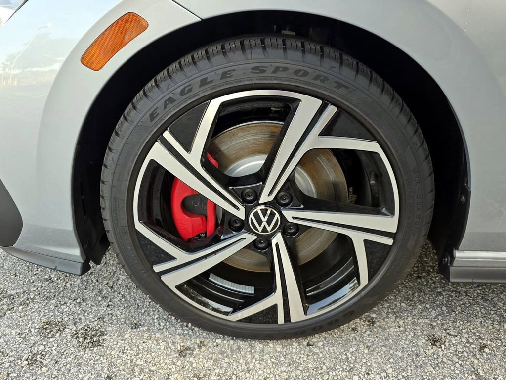 New 2026 Volkswagen GTI SE FWD image 8