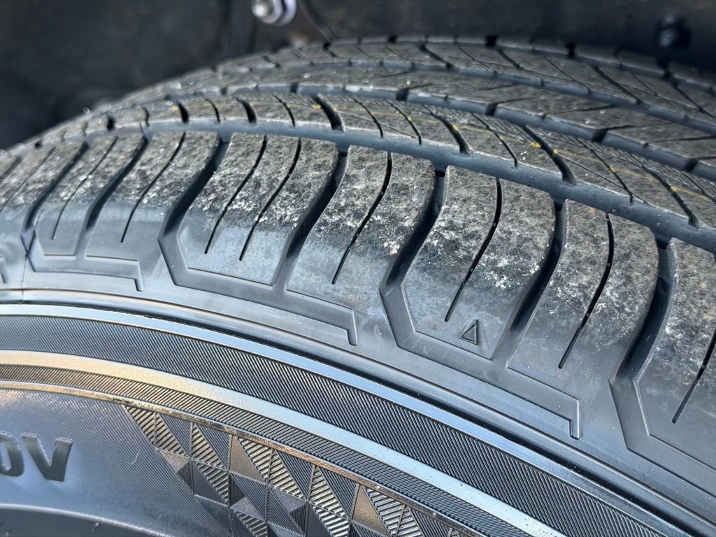 Used 2024 Toyota Highlander XLE image 48