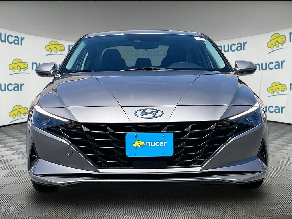 Used 2023 Hyundai Elantra SEL w/ Convenience Package FWD image 2