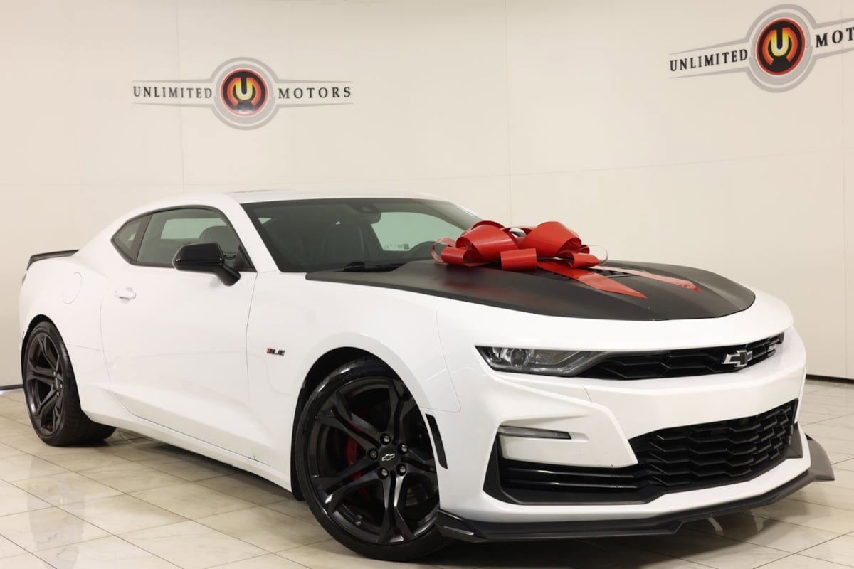 Used 2021 Chevrolet Camaro SS image 1