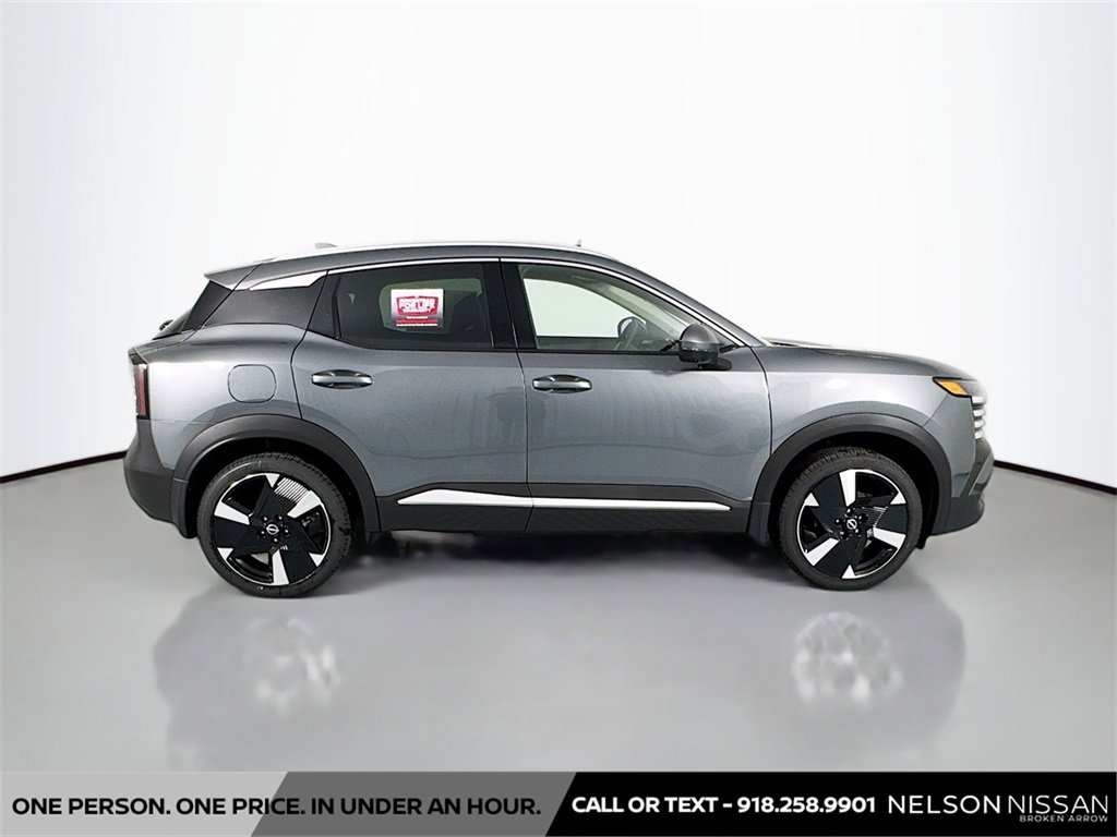 New 2025 Nissan Kicks SR w/ SR Premium Package image 4