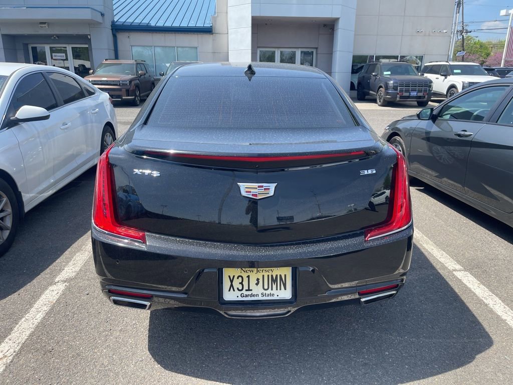 Used 2019 Cadillac XTS Luxury FWD image 5