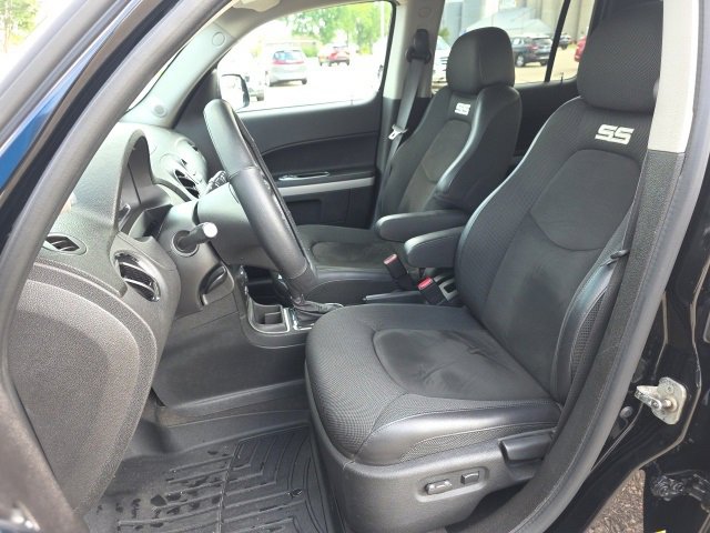 Used 2008 Chevrolet HHR SS image 12