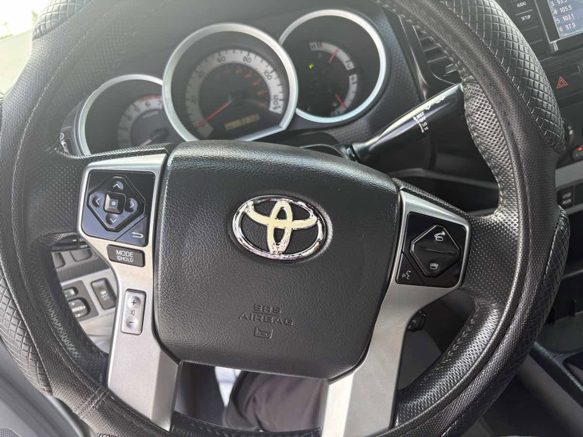 Used 2015 Toyota Tacoma 2WD Access Cab image 19