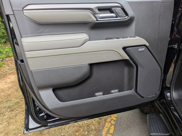 New 2026 Chevrolet Silverado 1500 ZR2 w/ Dark Appearance Package AWD/4WD image 8