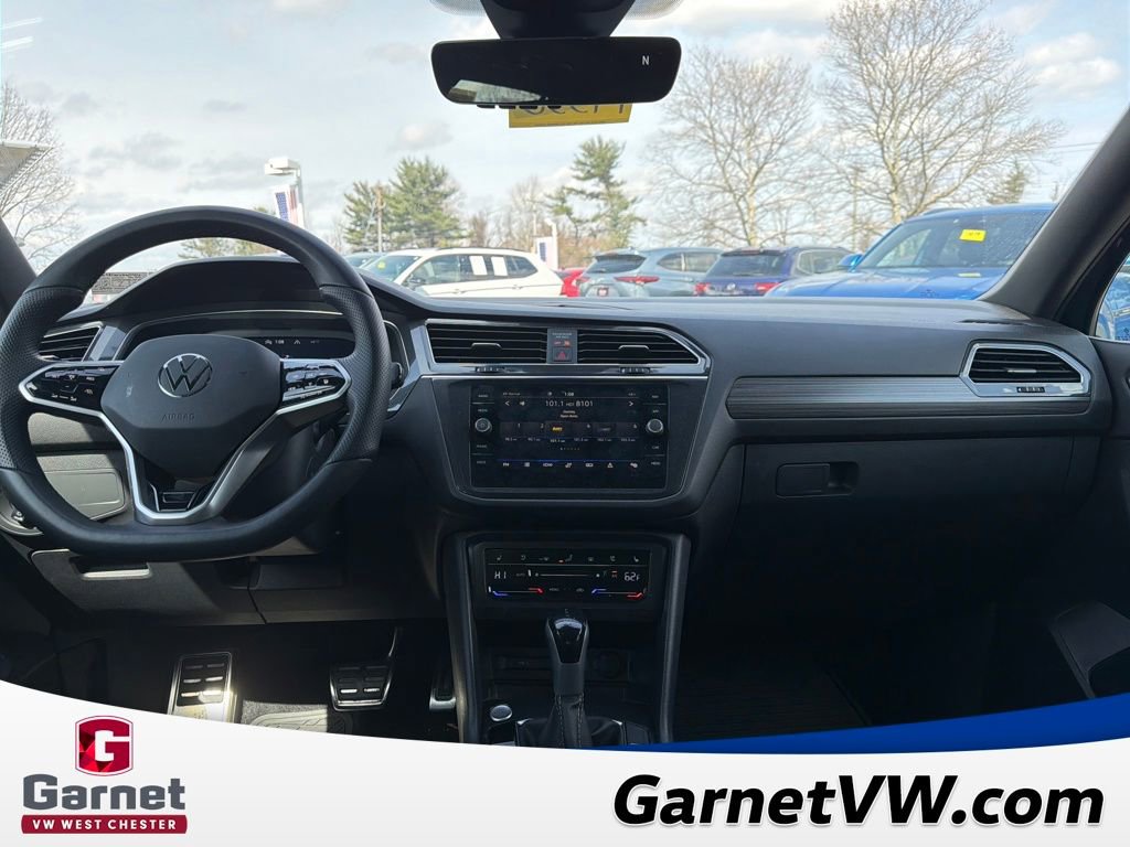 Certified 2023 Volkswagen Tiguan SEL R-Line image 13