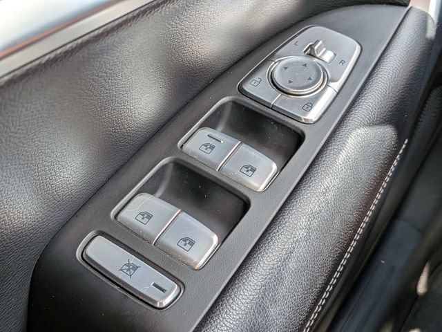 Used 2023 Genesis G70 2.0T AWD/4WD image 25