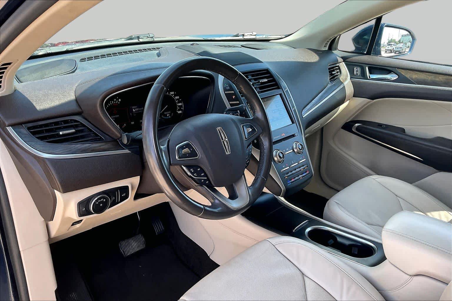 Used 2017 Lincoln MKC Reserve FWD image 18