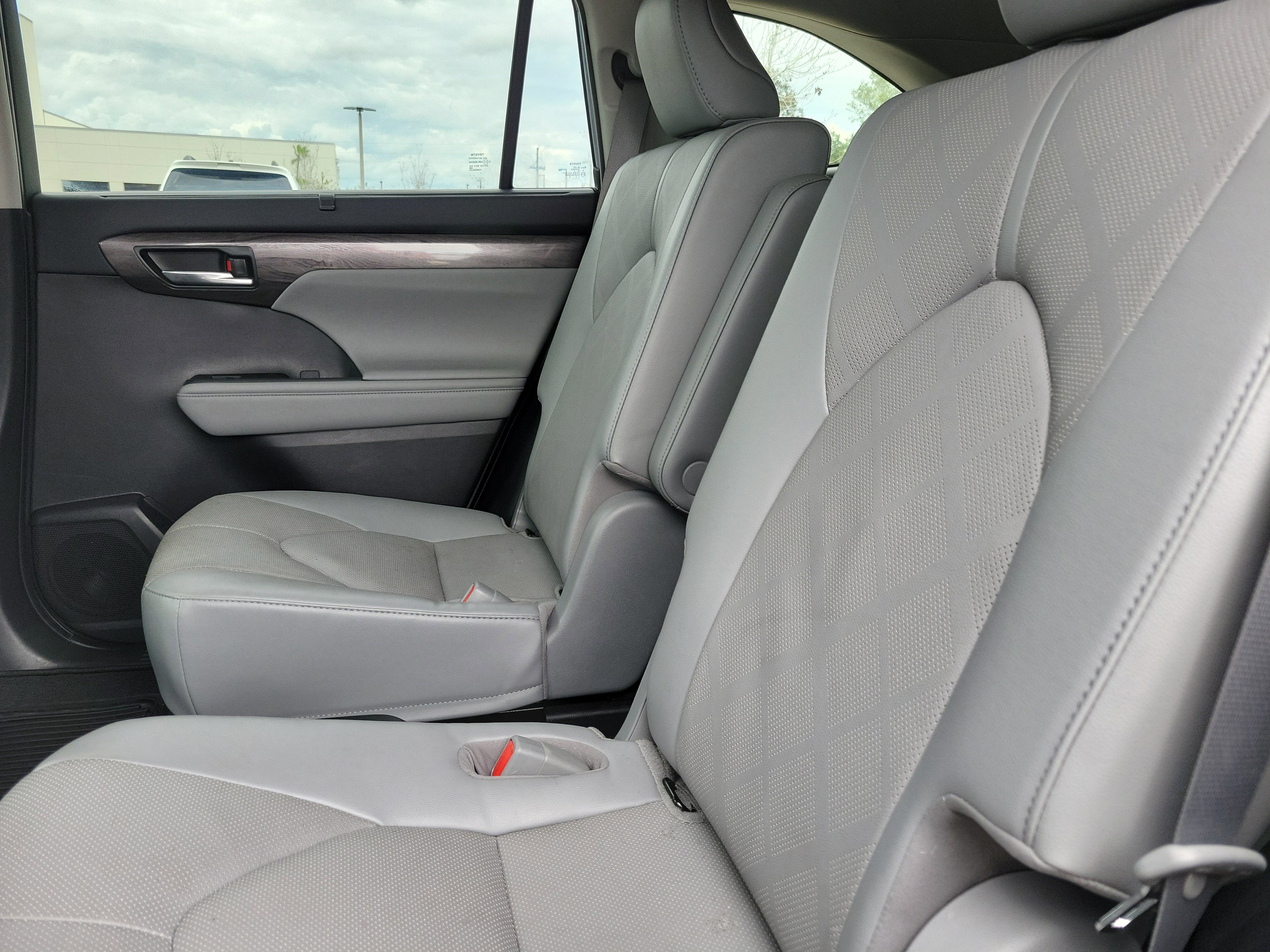 Used 2022 Toyota Highlander Platinum image 15