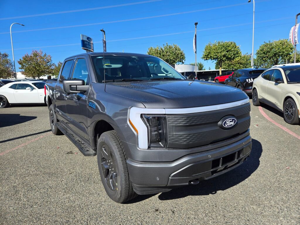 New 2025 Ford F150 Lightning Flash AWD/4WD image 3