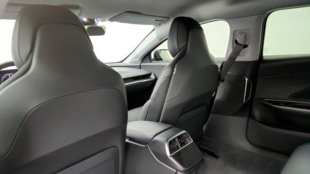 Used 2025 Lucid Air Pure RWD image 45