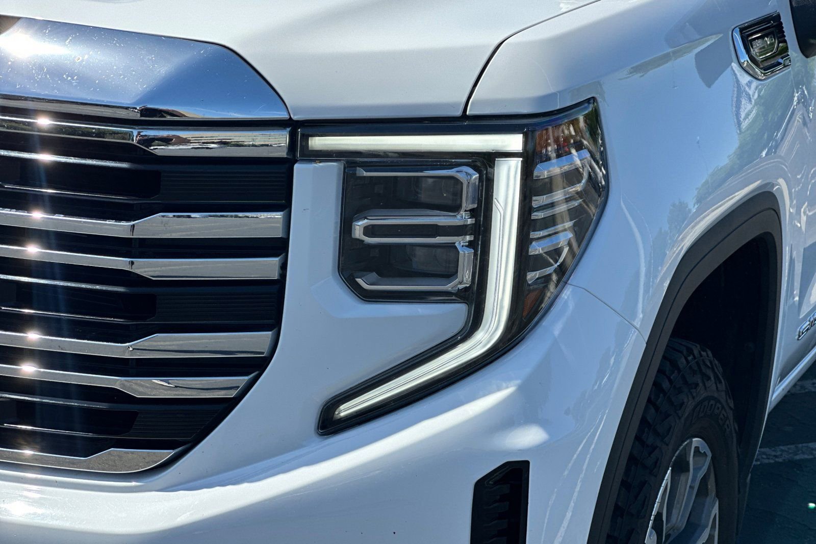 Used 2025 GMC Sierra 1500 SLT AWD/4WD image 50