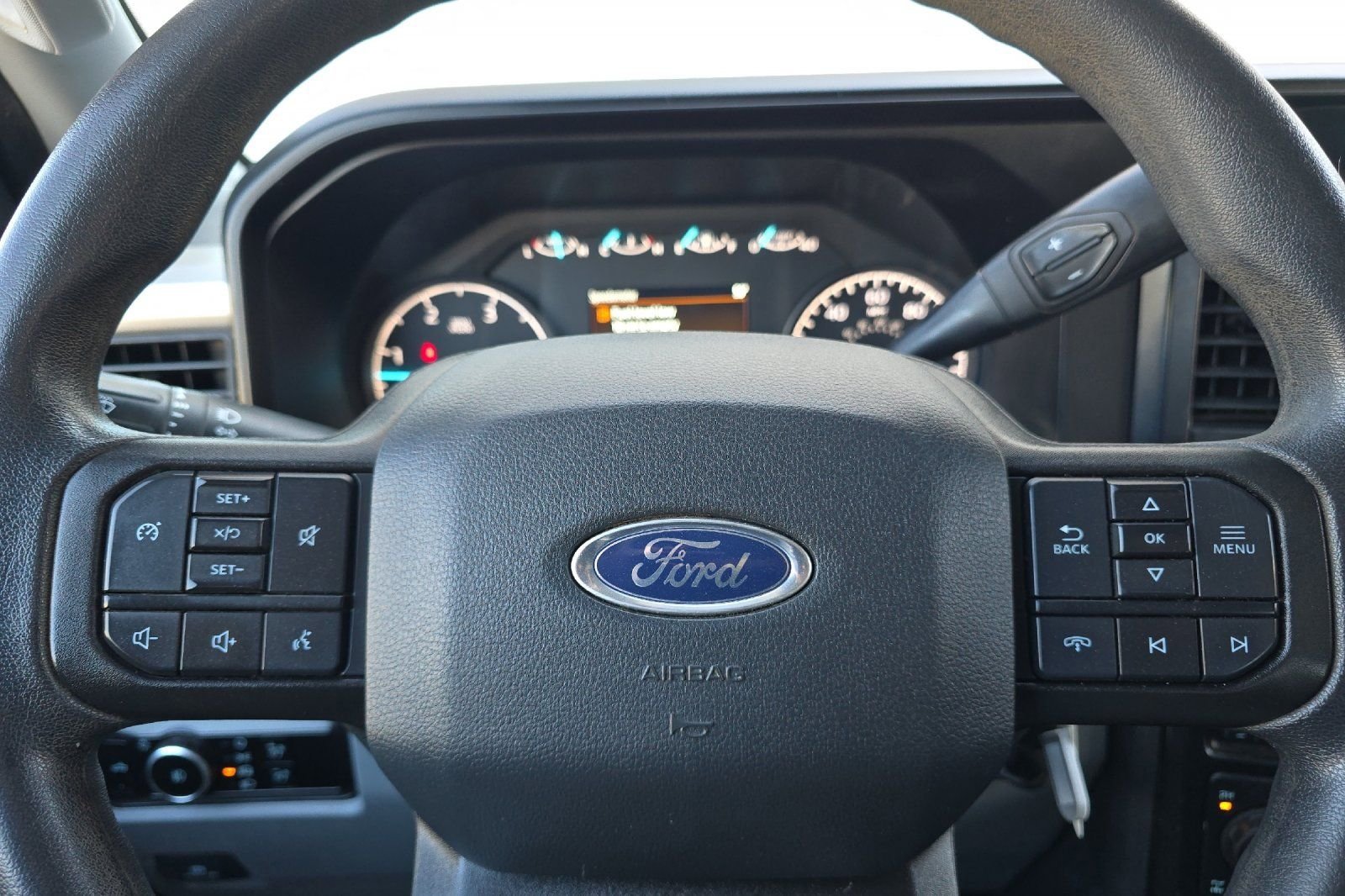 Used 2023 Ford F350 XLT w/ FX4 Off-Road Package AWD/4WD image 23