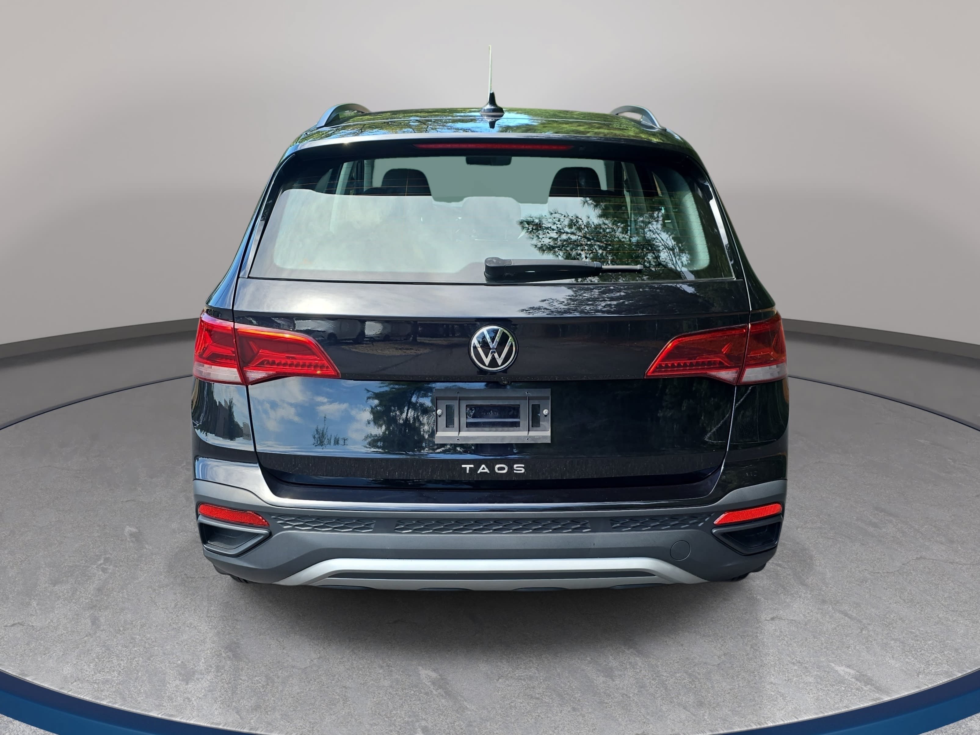Used 2023 Volkswagen Taos S FWD image 6