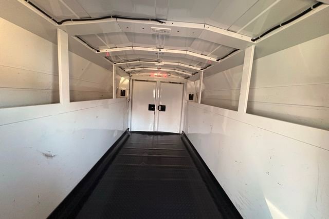 Used 2022 Chevrolet Express 3500 w/ Power Convenience Package image 8