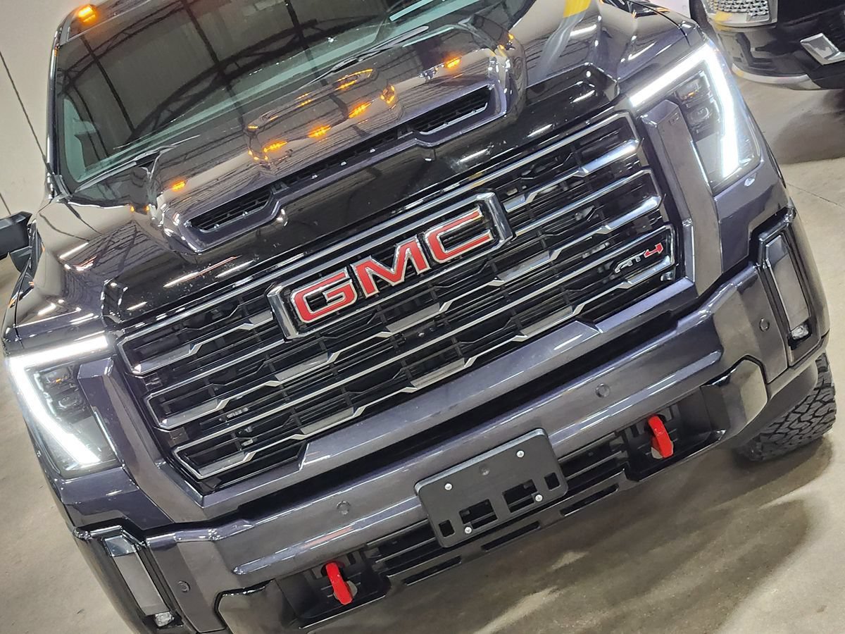 Used 2024 GMC Sierra 2500 AT4 w/ AT4 Premium Plus Package AWD/4WD image 19
