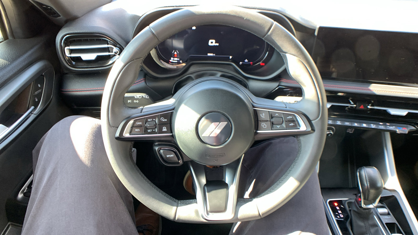 Used 2024 Dodge Hornet GT image 14