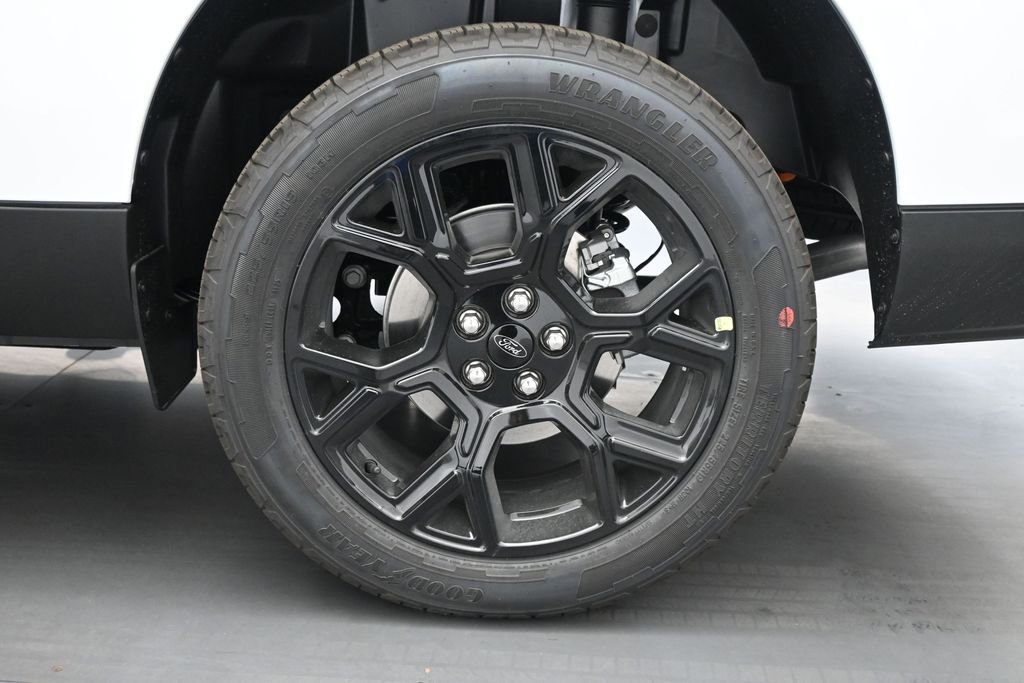 New 2026 Ford Maverick Lariat AWD/4WD image 23