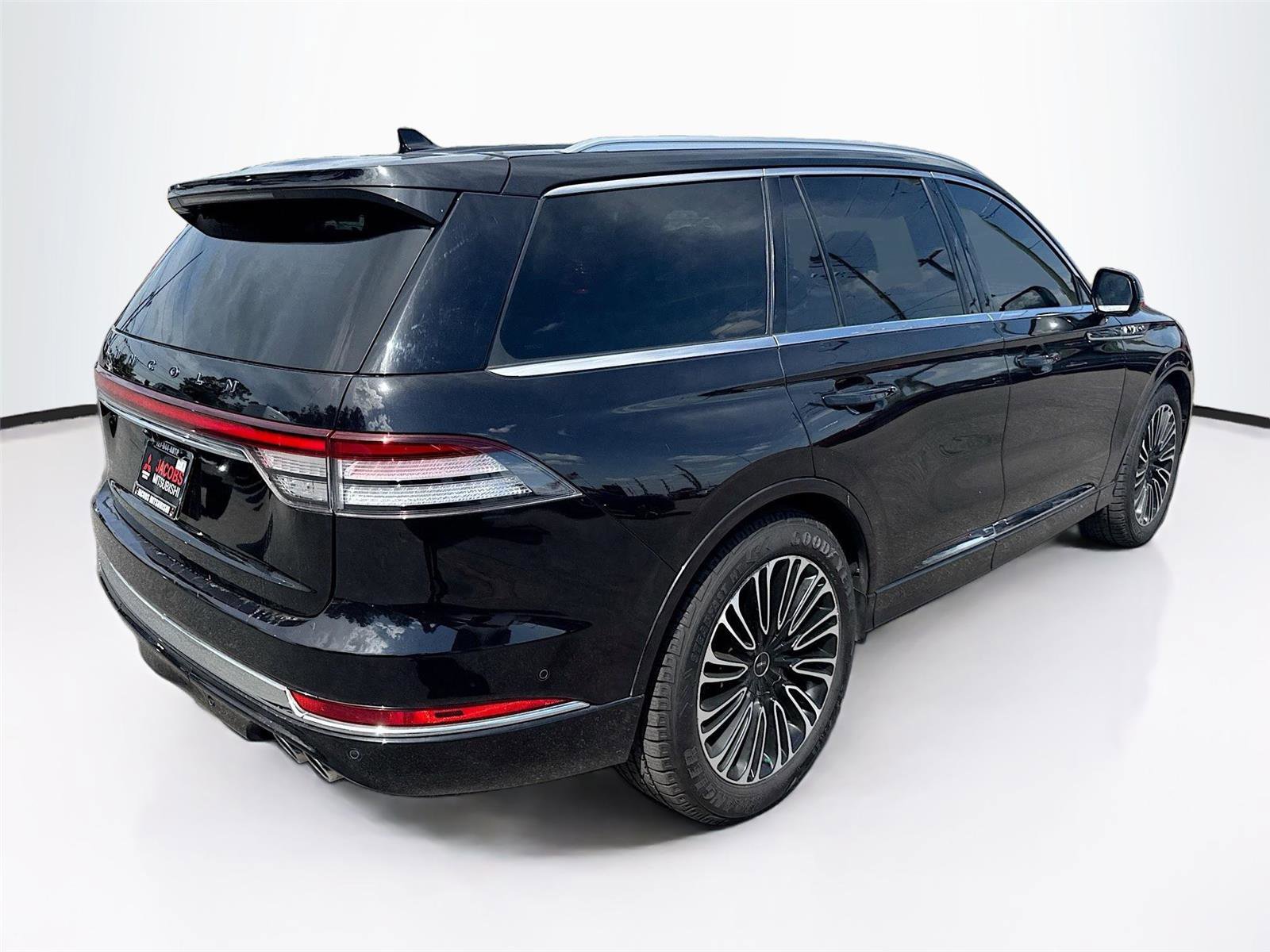 Used 2023 Lincoln Aviator Black Label w/ Dynamic Handling Package AWD/4WD image 6