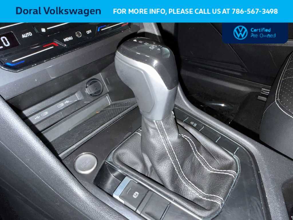 Certified 2023 Volkswagen Tiguan SE FWD image 20