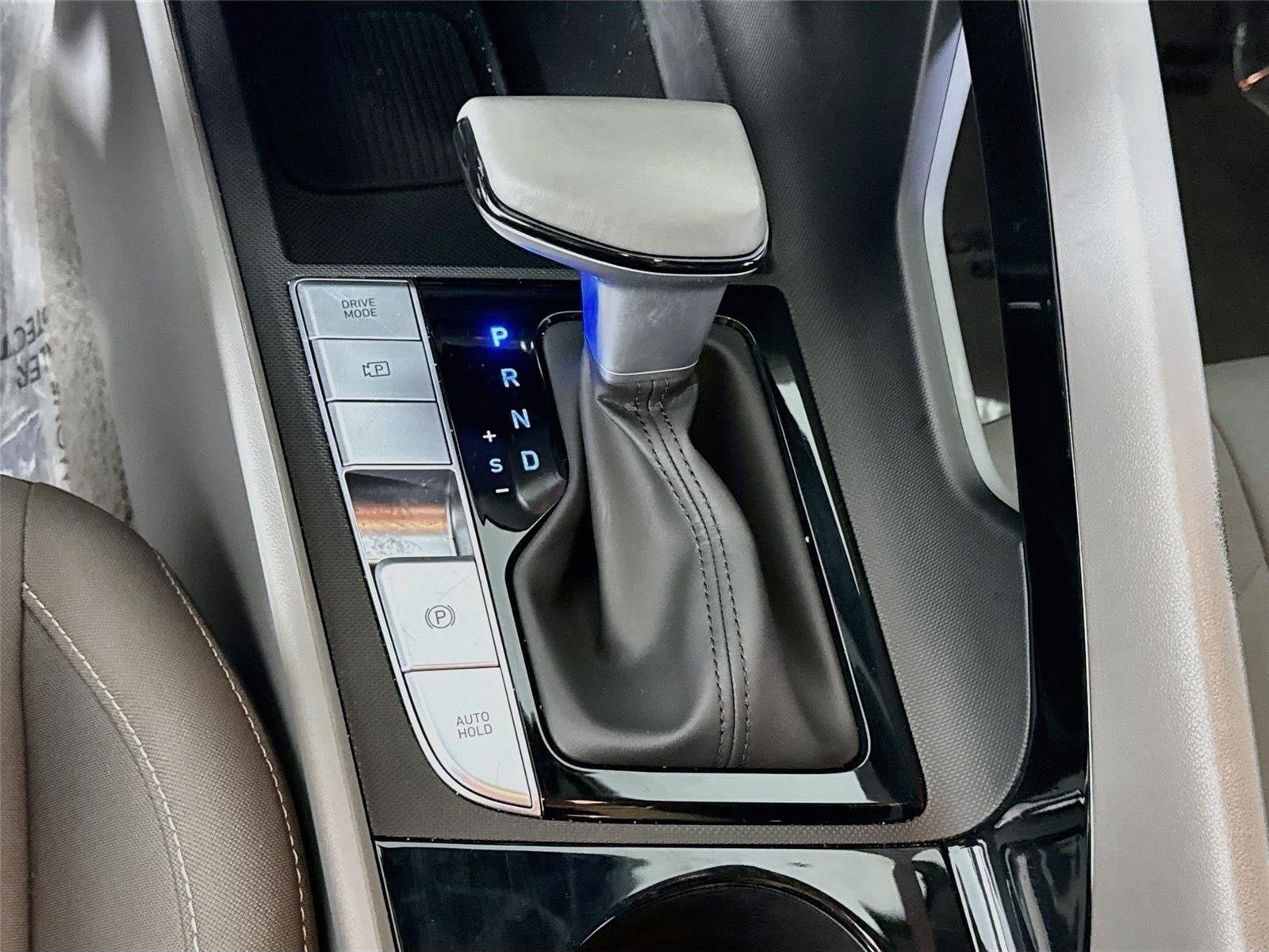 Certified 2024 Hyundai Elantra SEL w/ Convenience Package FWD image 19