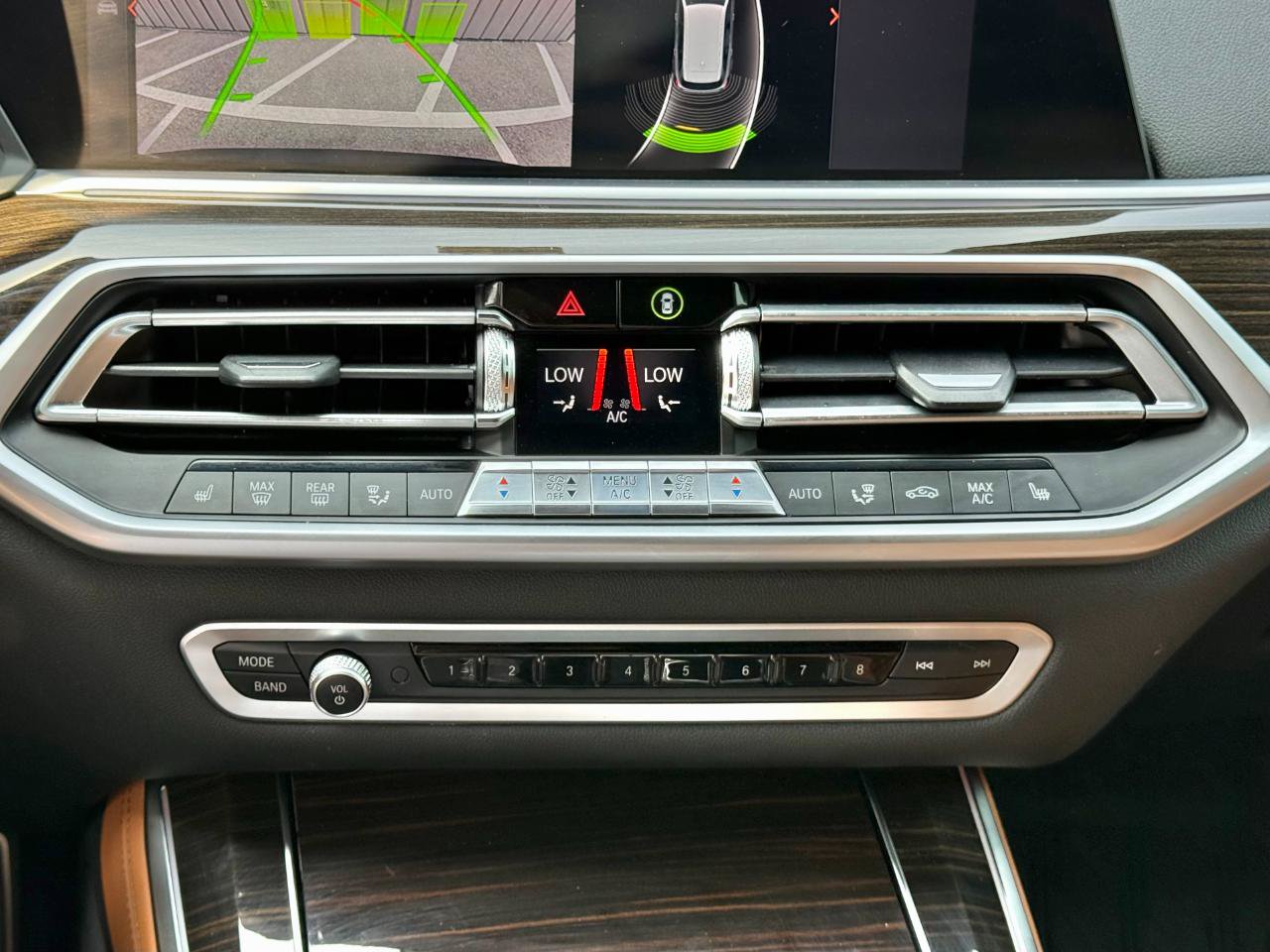 Used 2019 BMW X5 xDrive40i w/ M Sport Package AWD/4WD image 15