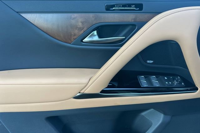 New 2026 Lexus LX 600 4WD w/ Luxury Package image 9