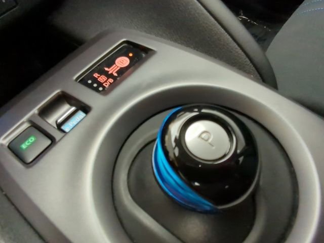 Certified 2023 Nissan Leaf S image 20