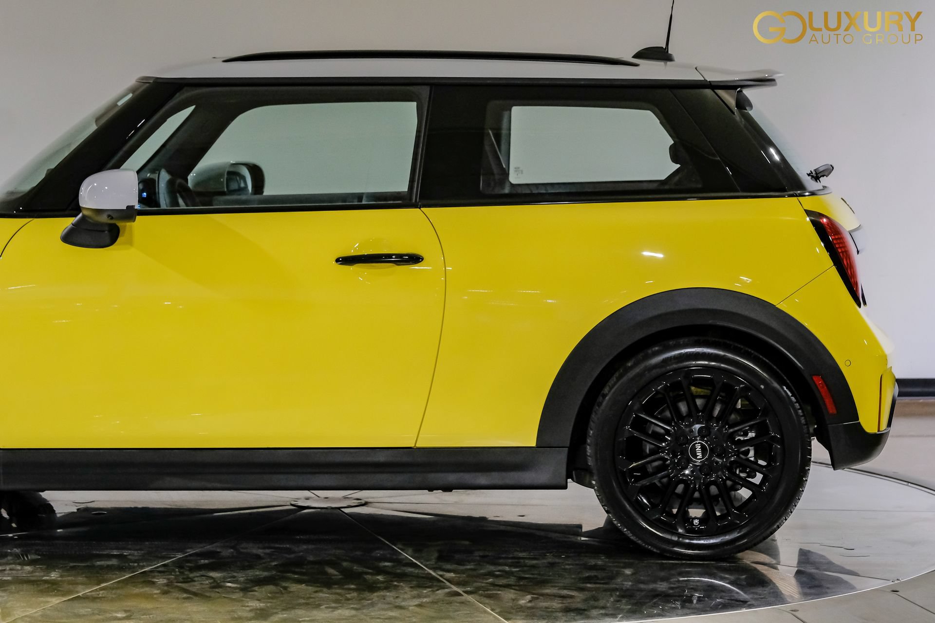 Used 2025 MINI Cooper S FWD image 14