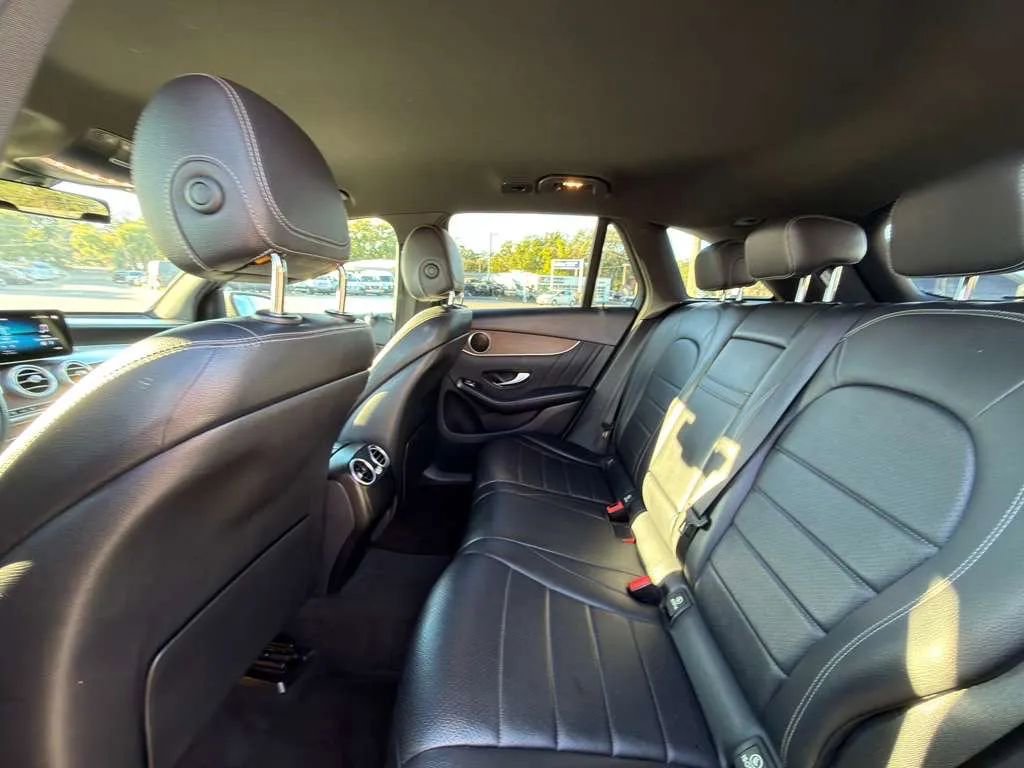 Used 2020 Mercedes-Benz GLC 300 4MATIC image 59