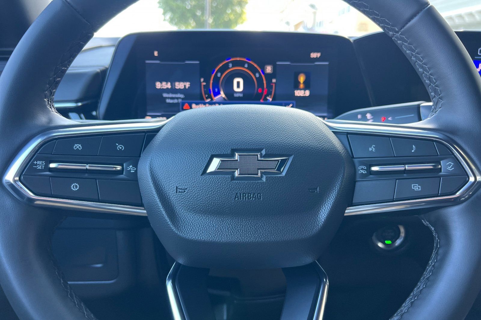 Used 2025 Chevrolet Suburban Z71 AWD/4WD image 25