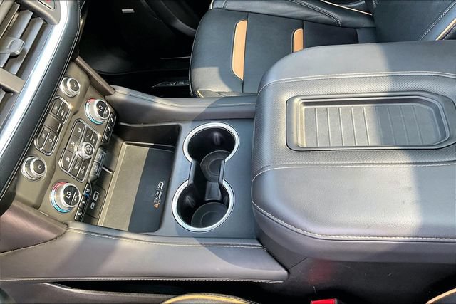 Used 2023 GMC Yukon AT4 w/ AT4 Premium Plus Package AWD/4WD image 18