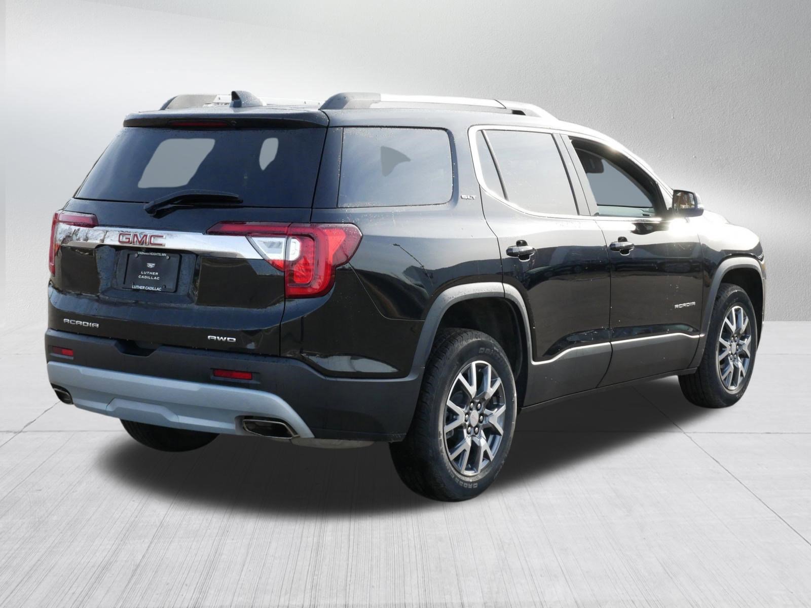 Used 2023 GMC Acadia SLT w/ Preferred Package image 7